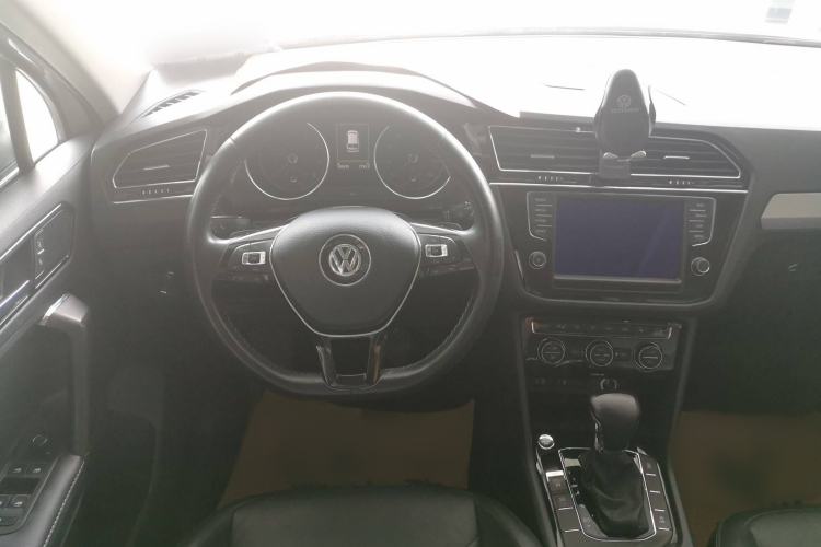 Used Volkswagen Tiguan L 2017 330TSI Automatic Two-Wheel Drive Luxury Edition