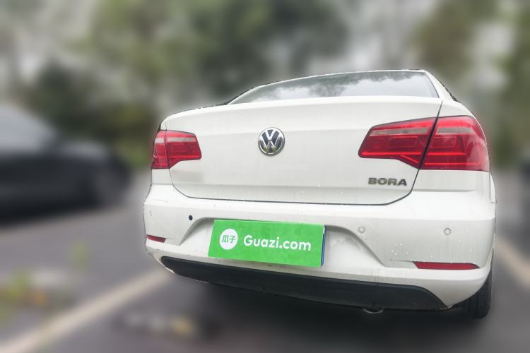 Used Volkswagen Bora 2015 Value Edition 1.6L Automatic Comfort Version