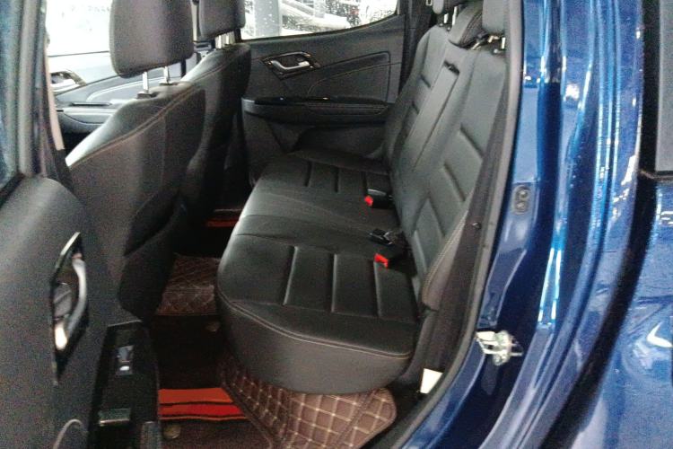 Used Isuzu D-MAX 2020 1.9T 4x4 Automatic Comfort Edition China VI Standard RZ4E Hi-Power
