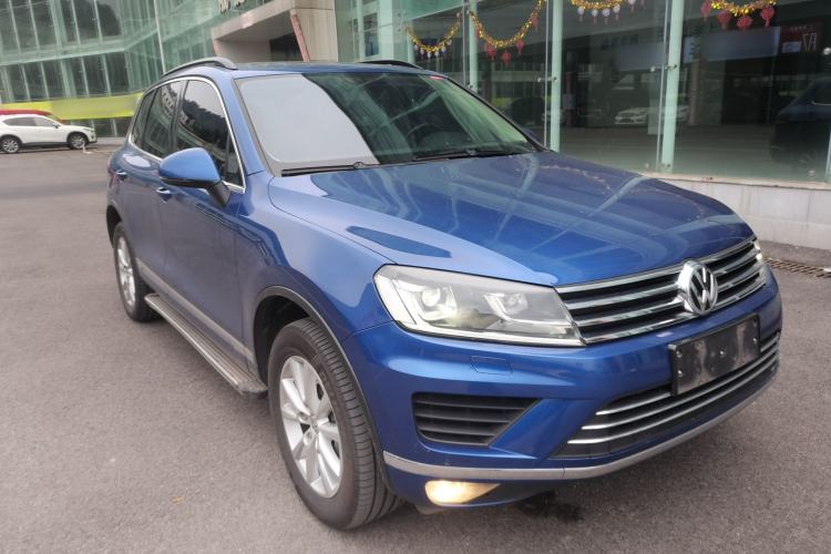 Used Volkswagen Touareg 2016 3.0 TSI Standard Version Front Right 45 Deg