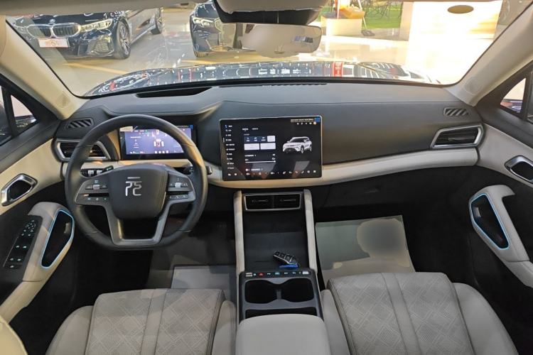 Used BYD Yuan UP 2025 Intelligent Driving Version 401 km Beyond-Range Edition