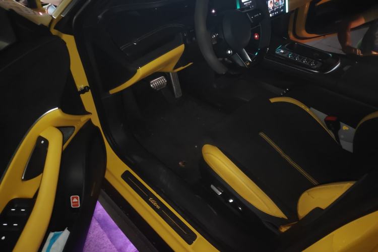 Used Xiaomi Auto SU7 Ultra 2025 Ultra Model Driver Seat