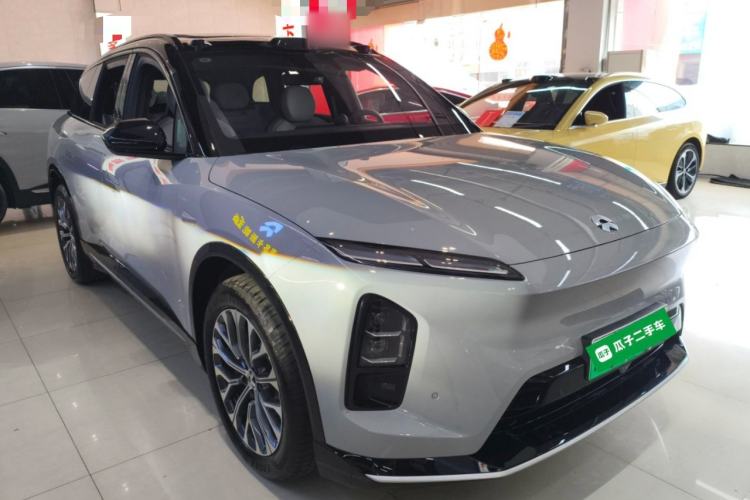 Used Nio ES6 2025 75 kWh Front Right 45 Deg