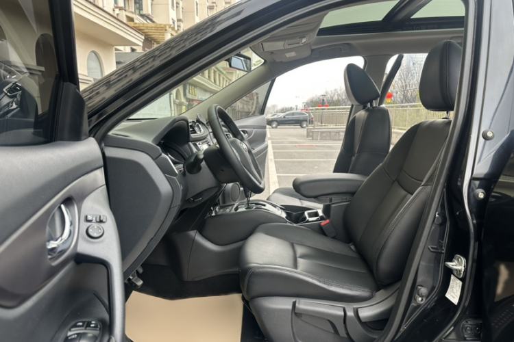 Used Nissan X-Trail 2015 2.0L CVT Comfort MAX Edition 2WD