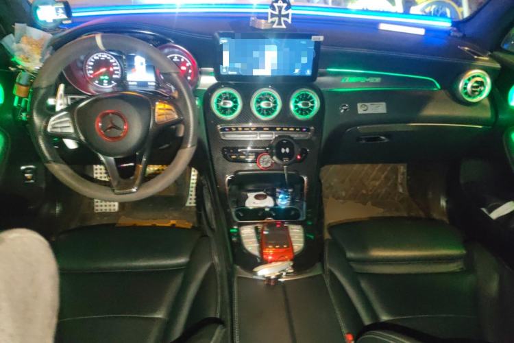 Used Mercedes-Benz GLC 2019 Facelift GLC 260 L 4MATIC Luxury Model Center Console