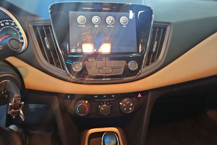 Used Chevrolet Monza 2022 320 Automatic Enjoyment Sunroof Version
