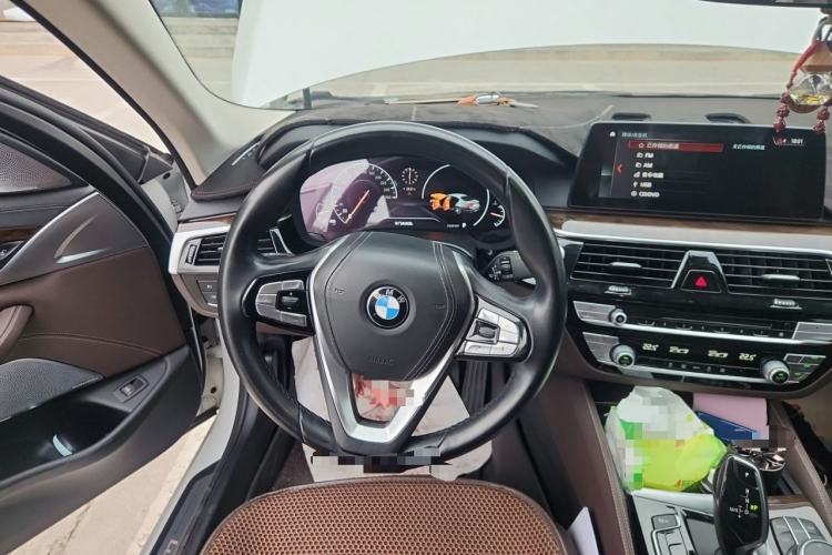 Used BMW 5 Series 2019 525Li Luxury Package
