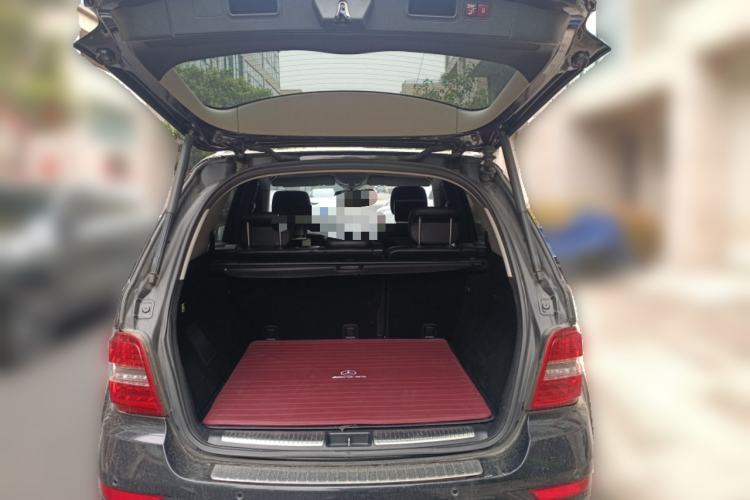 Used Mercedes-Benz M-Class AMG 2011 AMG ML 63 Trunk