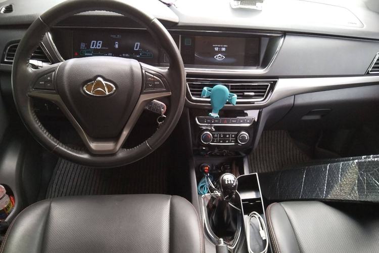 Used CHANGAN KAICHENG Oushang A600 2016 1.5L Manual Luxury 7-Seater
