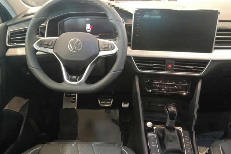 Used Volkswagen Tiguan L 2024 Outstanding Model 330TSI Automatic Two-Wheel Drive R-Line Dragon Glory Edition Steering Wheel