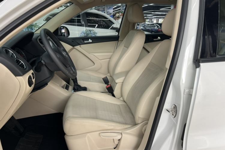 Used Volkswagen Tiguan L 2016 280TSI Automatic Two-Wheel-Drive Silk Road Style Edition
