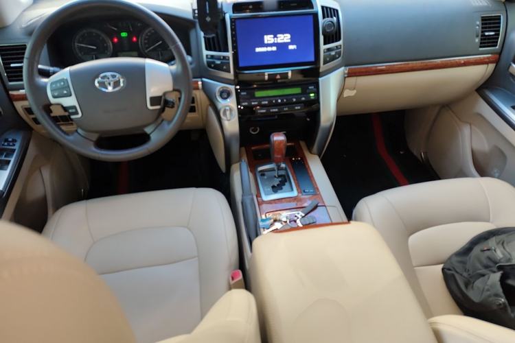 Used Toyota Land Cruiser 2012 4.0L Automatic VX Interior 2