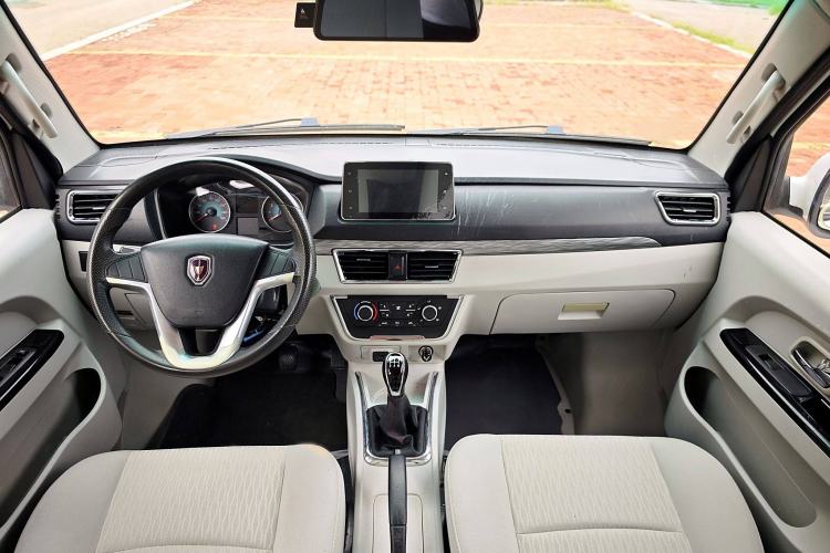 Used Jinbei New Hiace S 2021 1.5L Business Central Air-Conditioned Van China VI Standard SWC15M