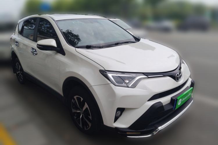 Used Toyota RAV4 2019 2.0L CVT Two-Wheel Drive Pioneer Edition China V Standard
