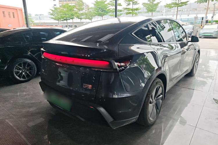 Used Tesla Model Y 2025 Long-Range All-Wheel Drive First Edition