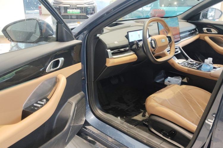 Used Geely Galaxy A7 2025 Model EM-i 150km Exploration+ Edition Driver Seat