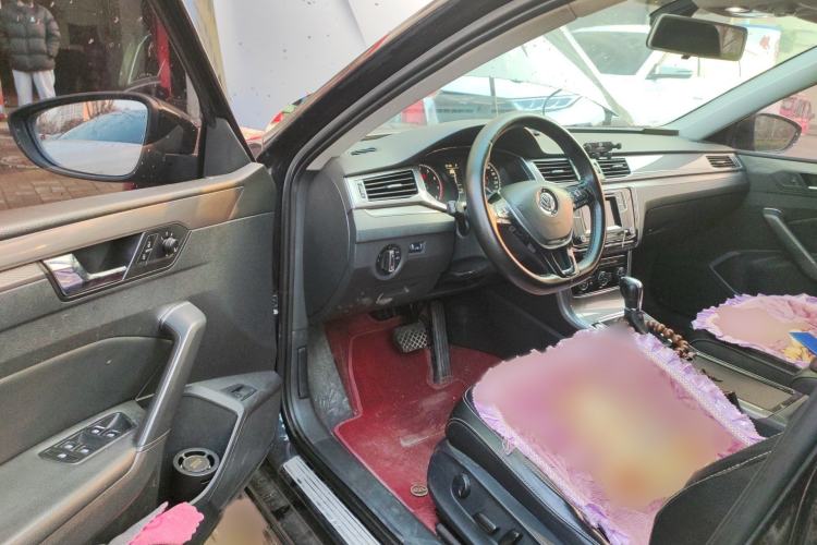 Used Volkswagen Passat 2017 330TSI DSG Luxury Edition Interior 3