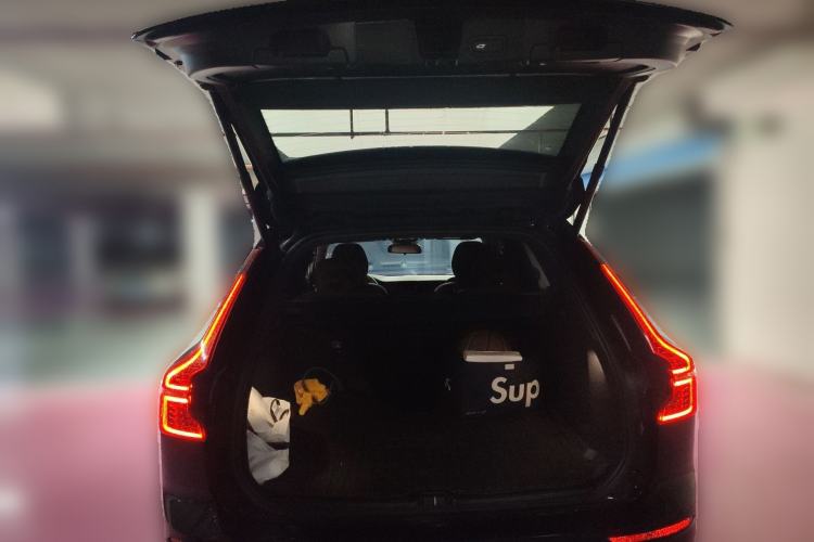 Used Volvo XC60 2025 B5 4x4 Smart Luxury Edition
