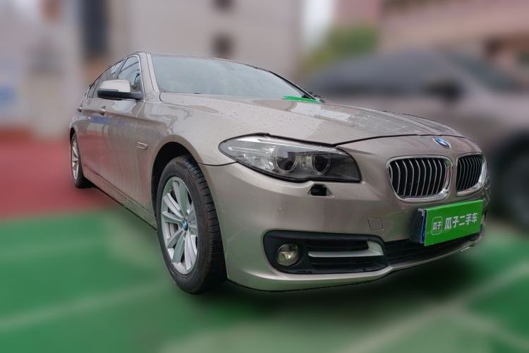 Used BMW 5 Series 2013 520Li Elegant Edition Front Right 45 Deg