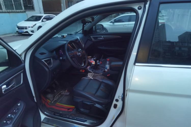 Used CHANGAN CS75 2014 2.0L Manual Luxury Version China IV Standard
