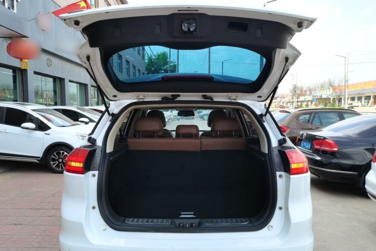 Used Geely Auto Emgrand X7 Sport 2016 1.8TD Automatic All-Wheel-Drive ZhiZun Edition Trunk