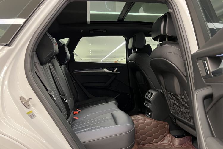 Used Audi Q5L 2023 40T Luxury Dynamic Model Interior 7