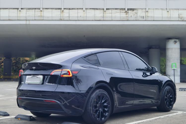 Used Tesla Model Y 2021 Standard Range Rear-Wheel Drive Version