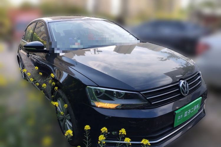 Used Volkswagen Sagitar 2015 230TSI Automatic Comfort Version
