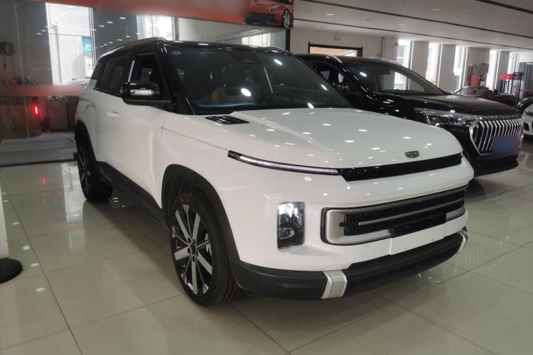 Used Geely Auto icon 2025 Linglong 1.5TD Ruyi Edition Front Right 45 Deg