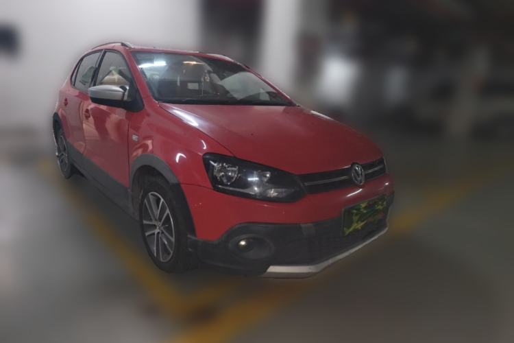 Used Volkswagen Polo 2012 1.6L Cross Polo Automatic Transmission Front Right 45 Deg