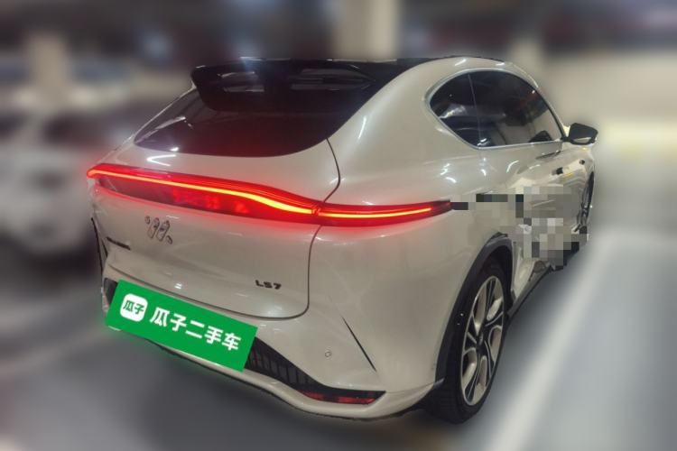 Used IM LS7 2023 100kWh Pro All-Wheel-Drive Version