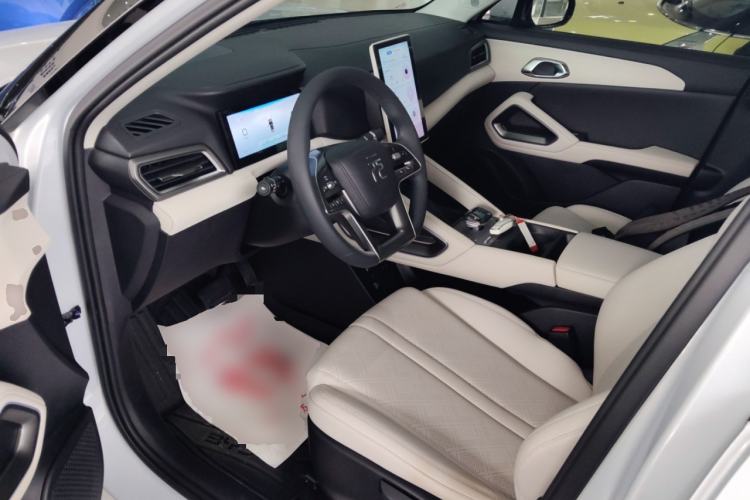 Used BYD Yuan UP 2024 401 km Active Version Driver Seat