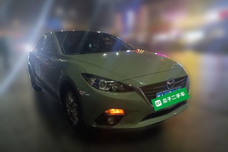 Used Mazda 3 Axela 2016 Sedan 1.5L Automatic Comfort Model