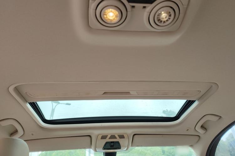 Used BMW 3 Series 2013 320Li Fashion Model
