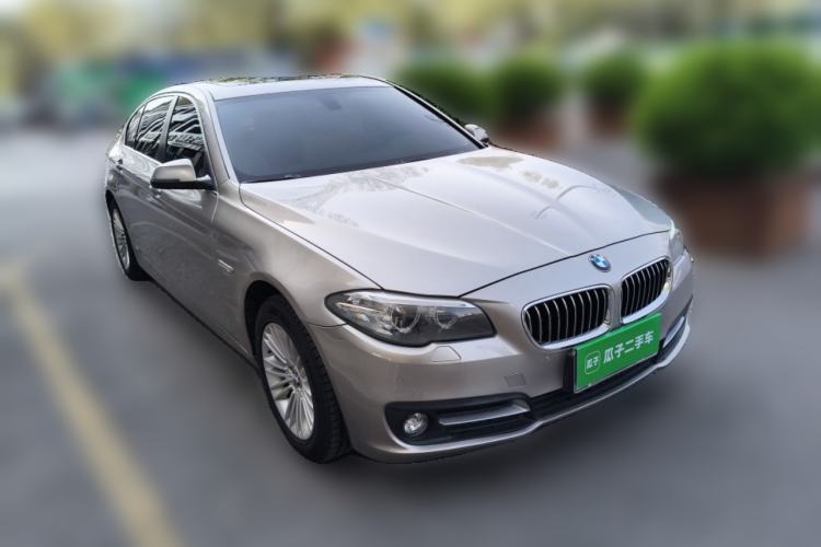 Used BMW 5 Series 2013 525Li Leading Model
