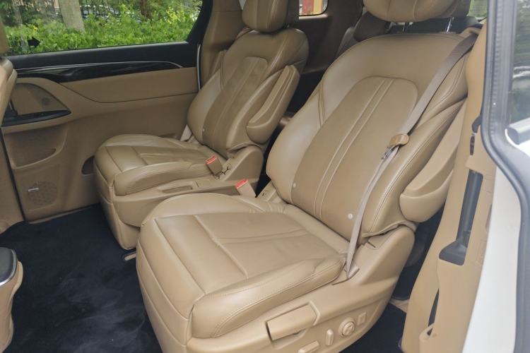 Used Buick GL8 2017 ES 28T Flagship Model China V Standard
