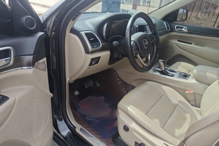 Used Jeep Grand Cherokee 