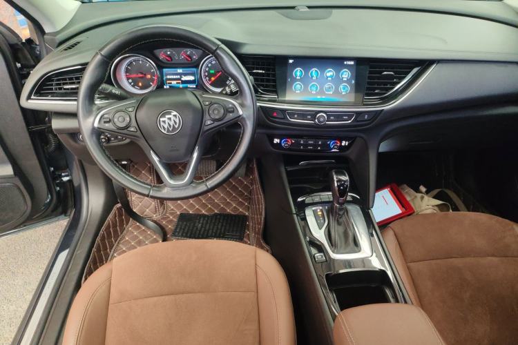 Used Buick Regal 2019 20T Elite Version China VI Standard Center Console