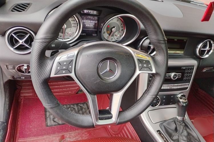 Used Mercedes-Benz SLK-Class 2011 SLK 200 Fashion Model
