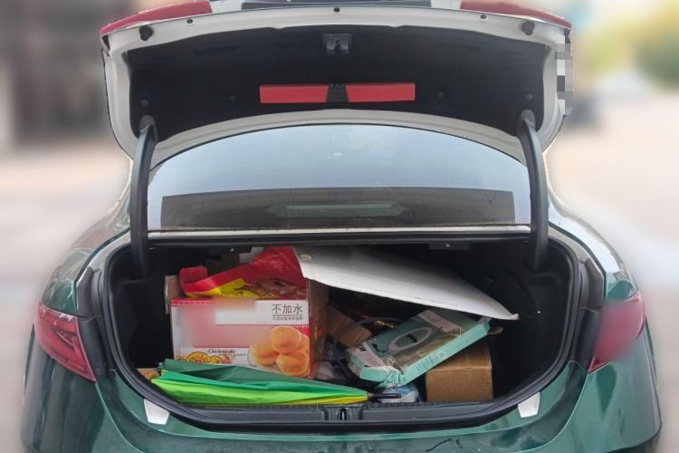 Used Alfa Romeo Giulia 2017 2.0T 280HP Luxury Edition
