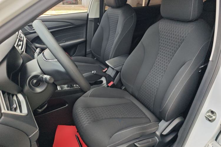 Used Roewe i5 2020 1.5L Manual 4G Connect Luxury Edition