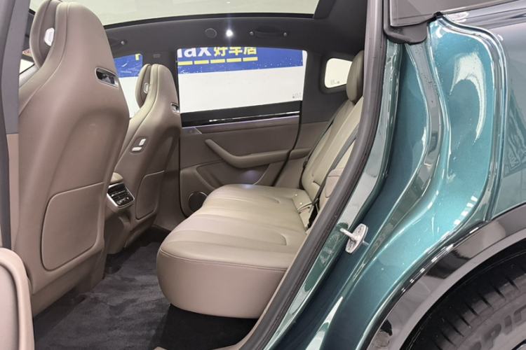 Used Hima Luxeed R7 2026 Model Range-Extending Max+ Interior 2