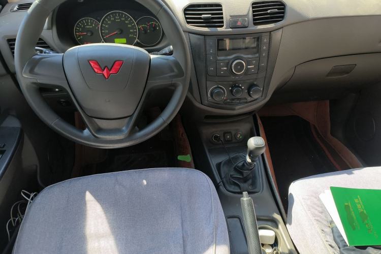 Used Wuling Hongguang 2021 1.5L Revised S Base Version Hydraulic Power Steering LAR