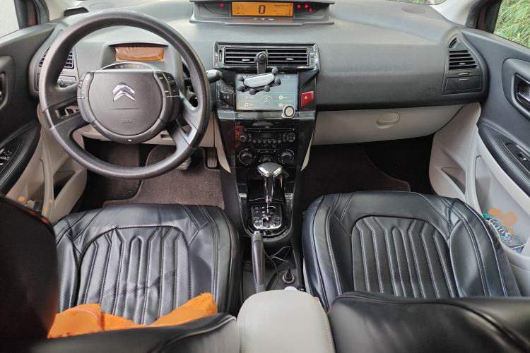 Used Citroen C-Quatre 2014 VTS Version 1.6L Automatic Prestige Model Center Console