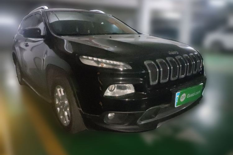 Used Jeep Cherokee 2017 2.0L Superior Edition
