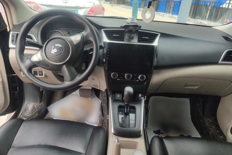 Used Nissan Sylphy 2016 1.6XE CVT Comfort Edition Center Console