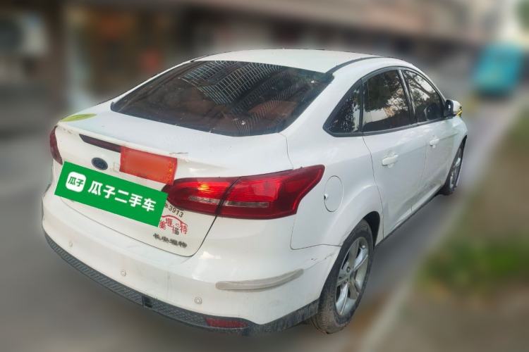 Used Ford Focus 2015 Sedan 1.6L Automatic Comfort Model
