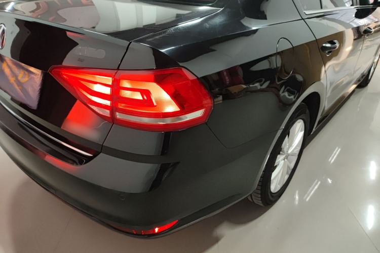 Used Volkswagen Lavida 2017 1.6L Manual Comfort Edition
