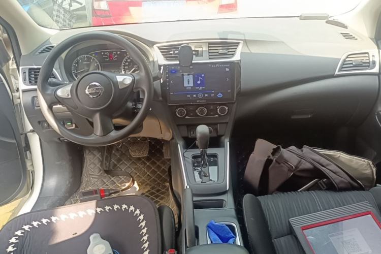 Used Nissan Sylphy 2022 Classic 1.6XE CVT Comfort Edition Center Console