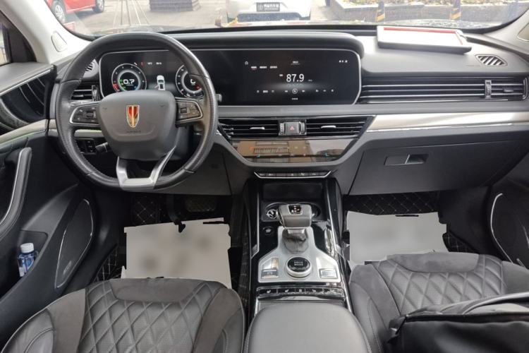Used Hongqi HS5 2022 2.0T Smart Connect Flagship All-Wheel-Drive Version Center Console